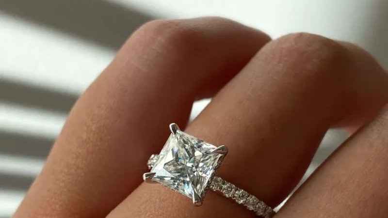Moissanite Engagement Rings