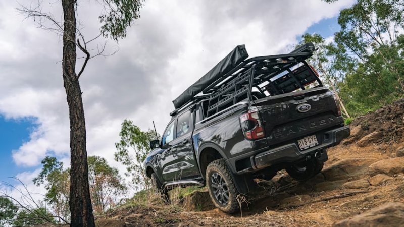 Ute Vehicle Canopy Enhances Storage, Safety, and Work Efficiency